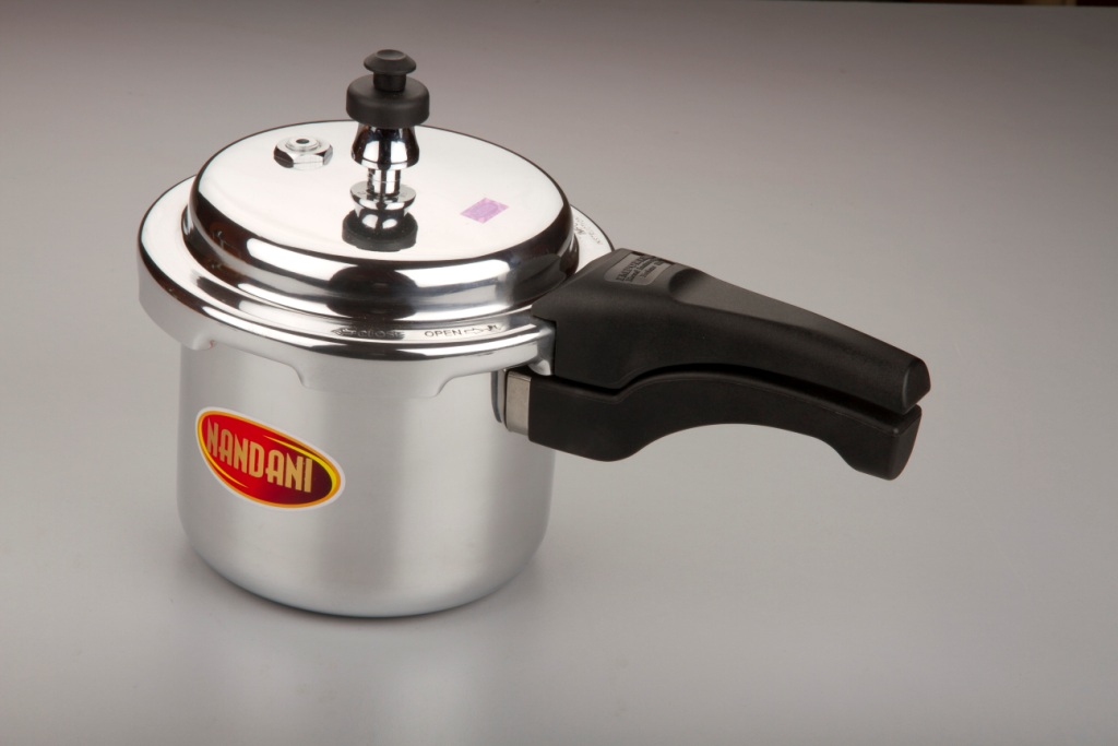 Nandani Aluminium Outer Lid Pressure Cooker